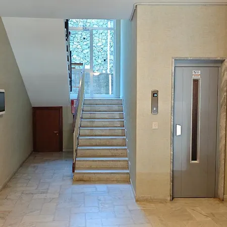 شقة Hostdomus - Castelli Free Garage *