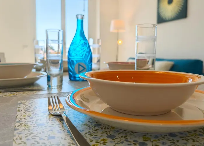 Hostdomus - Castelli Free Garage