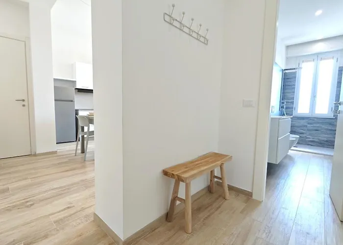 Hostdomus - Castelli Free Garage