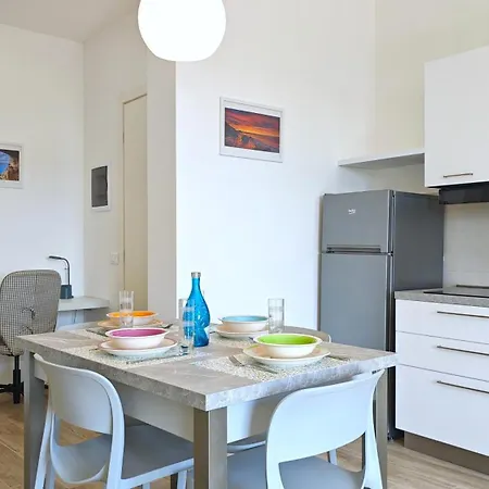 Hostdomus - Castelli Apartment-free Private Parking *