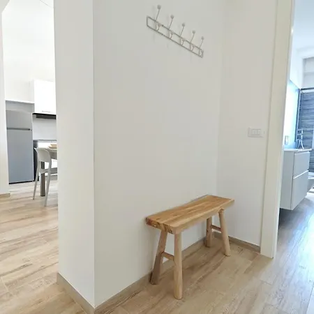 Hostdomus - Castelli Apartment-free Private Parking